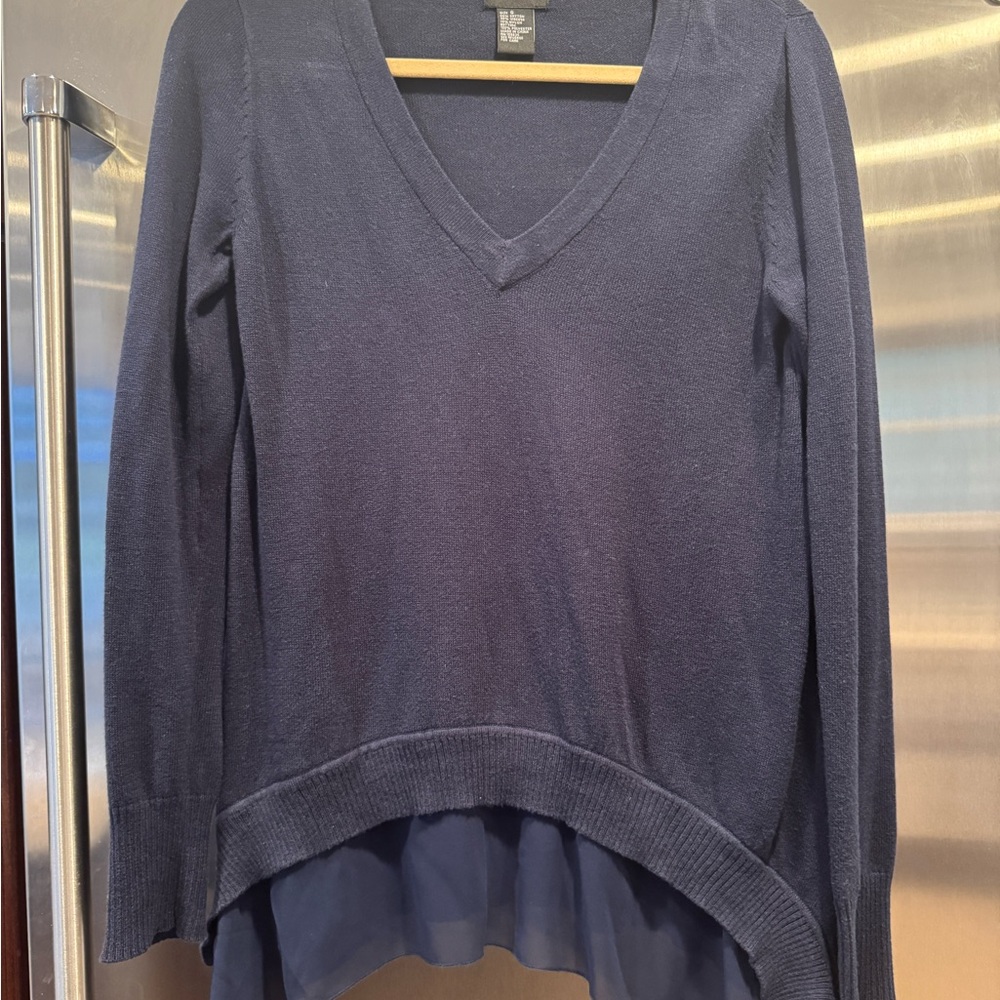 Central Park West Woman’s Cotton V-Neck Sweater with poly underlay. Navy. Small